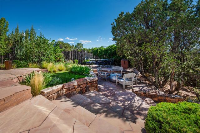 413 Los Arboles Drive, Santa Fe, NM 87501