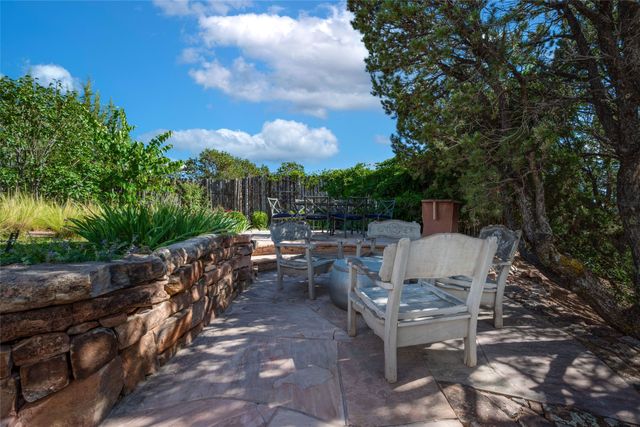 413 Los Arboles Drive, Santa Fe, NM 87501