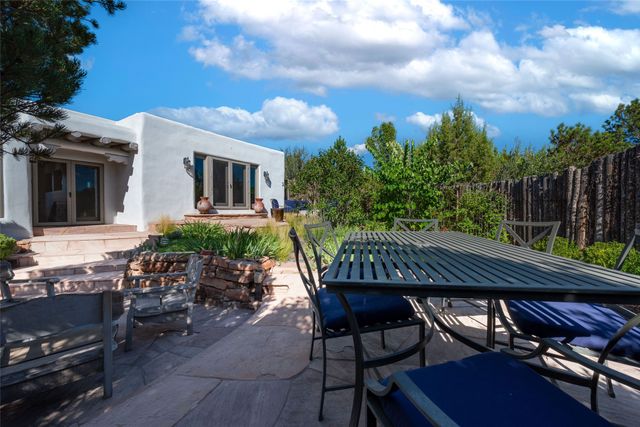 413 Los Arboles Drive, Santa Fe, NM 87501