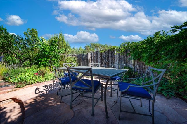 413 Los Arboles Drive, Santa Fe, NM 87501