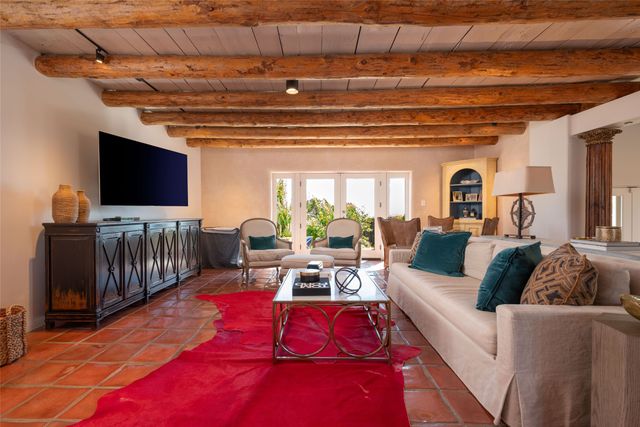 413 Los Arboles Drive, Santa Fe, NM 87501