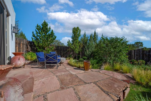 413 Los Arboles Drive, Santa Fe, NM 87501