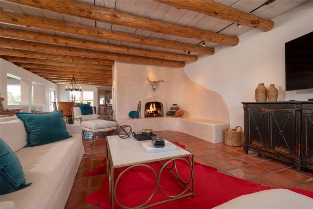 413 Los Arboles Drive, Santa Fe, NM 87501