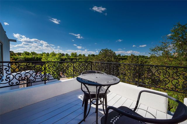 413 Los Arboles Drive, Santa Fe, NM 87501