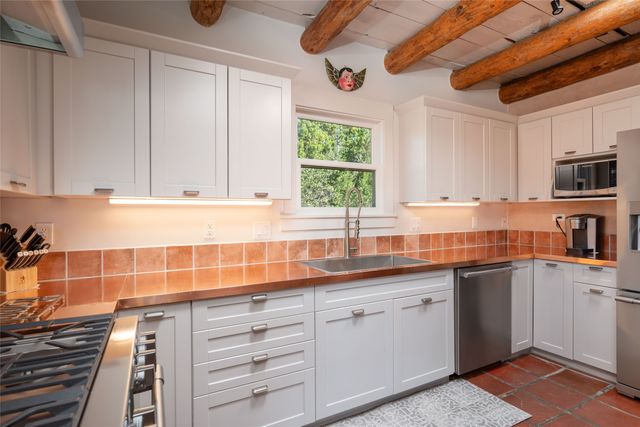 413 Los Arboles Drive, Santa Fe, NM 87501