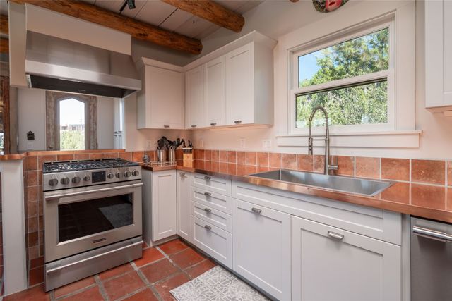 413 Los Arboles Drive, Santa Fe, NM 87501