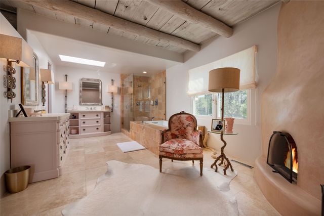 413 Los Arboles Drive, Santa Fe, NM 87501