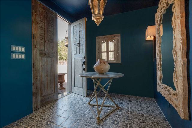 413 Los Arboles Drive, Santa Fe, NM 87501