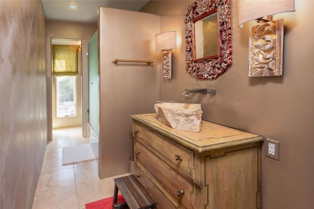 413 Los Arboles Drive, Santa Fe, NM 87501