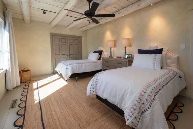 413 Los Arboles Drive, Santa Fe, NM 87501