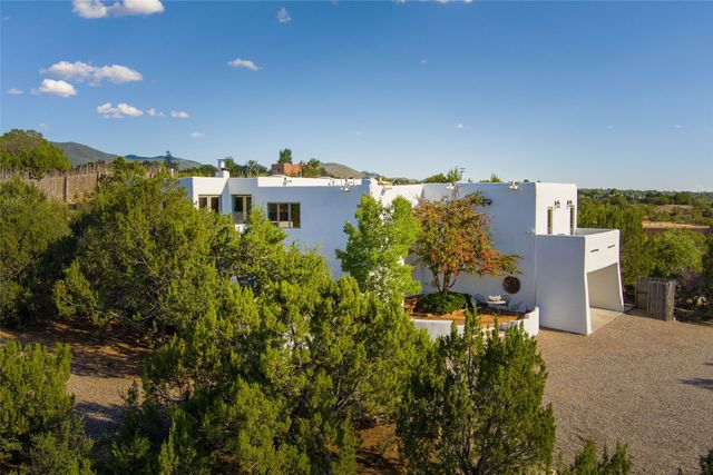 413 Los Arboles Drive, Santa Fe, NM 87501