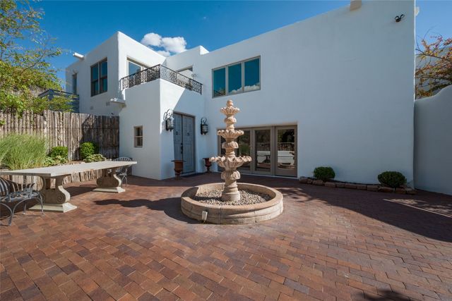 413 Los Arboles Drive, Santa Fe, NM 87501