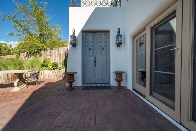 413 Los Arboles Drive, Santa Fe, NM 87501