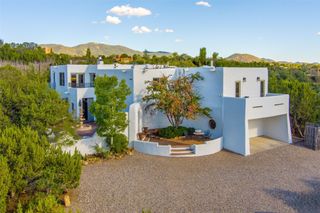 413 Los Arboles Drive, Santa Fe, NM 87501