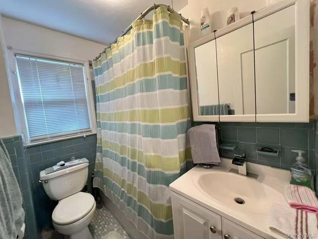 1626 Park Avenue, New Hyde Park, NY 11040