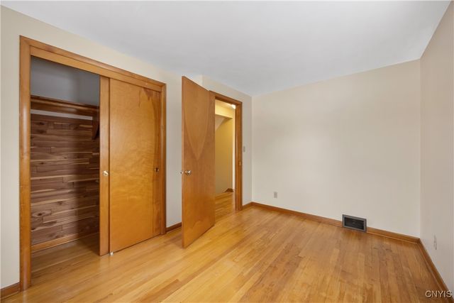 7297 Greenbriar Road, Cicero, NY 13212