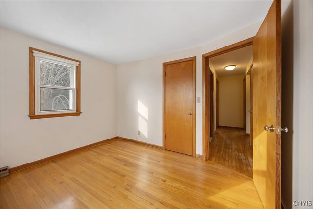 7297 Greenbriar Road, Cicero, NY 13212