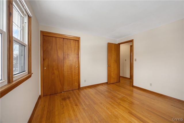 7297 Greenbriar Road, Cicero, NY 13212