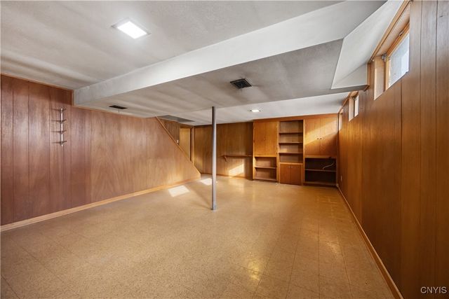 7297 Greenbriar Road, Cicero, NY 13212