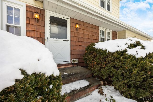 7297 Greenbriar Road, Cicero, NY 13212