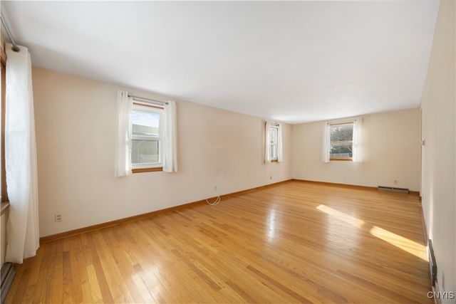 7297 Greenbriar Road, Cicero, NY 13212