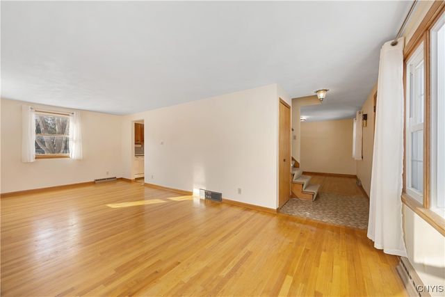 7297 Greenbriar Road, Cicero, NY 13212