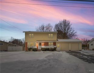 7297 Greenbriar Road, Cicero, NY 13212