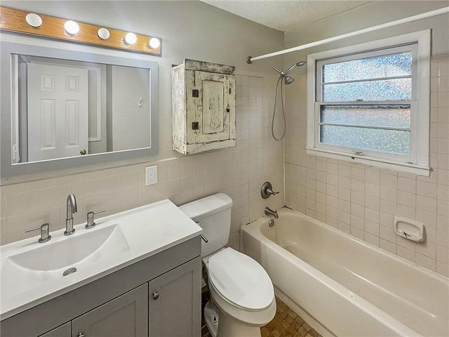 806 S Washington Avenue, Knob Noster, MO 65336