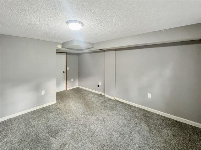 806 S Washington Avenue, Knob Noster, MO 65336