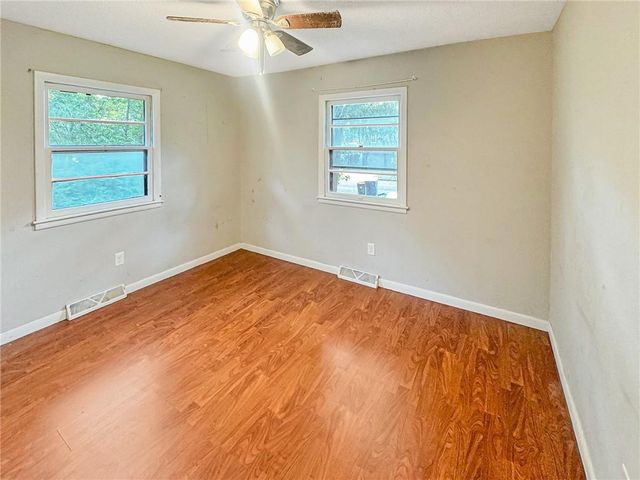 806 S Washington Avenue, Knob Noster, MO 65336