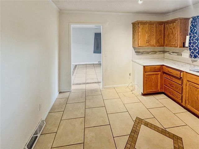 806 S Washington Avenue, Knob Noster, MO 65336