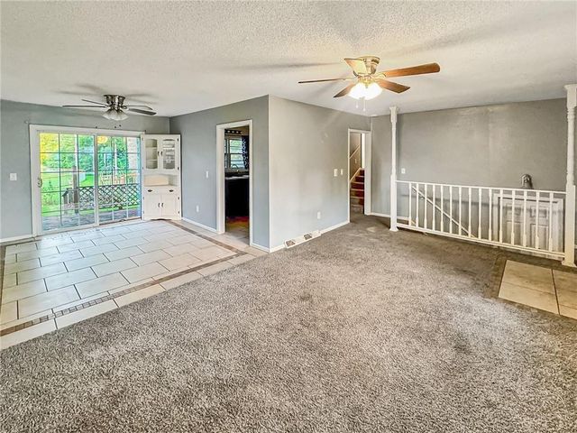 806 S Washington Avenue, Knob Noster, MO 65336