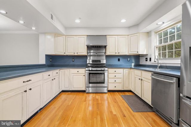 10166 TREBLE CT, Rockville, MD 20850
