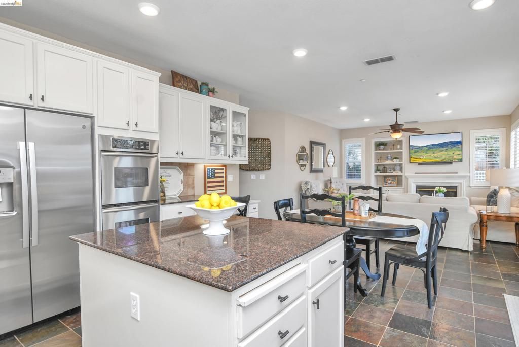 Image 15 of property listing at 738 Campanello Way, Brentwood, CA 94513