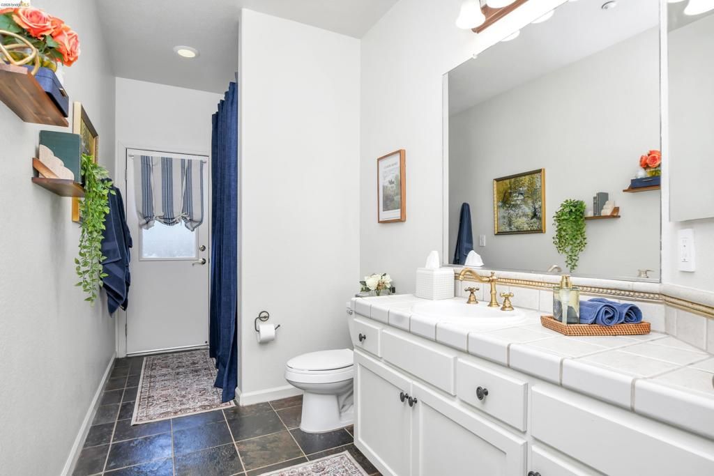 Image 20 of property listing at 738 Campanello Way, Brentwood, CA 94513