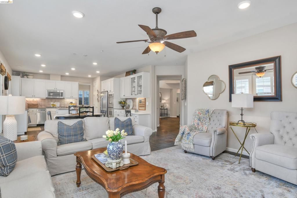 Image 7 of property listing at 738 Campanello Way, Brentwood, CA 94513