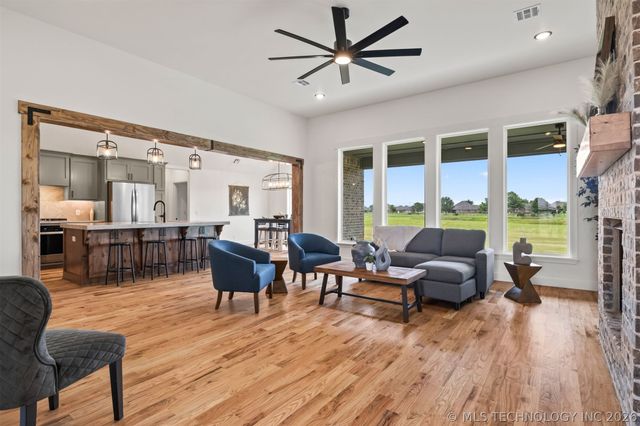 13799 N 58th East Avenue, Collinsville, OK 74021