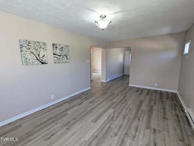 2239 East Fairview Avenue, Johnson City, TN 37601
