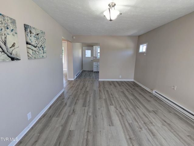 2239 East Fairview Avenue, Johnson City, TN 37601