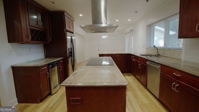 1180 Fairfield Drive, Marietta, GA 30068