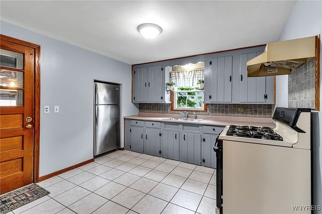 4012 Crescent Drive, Wheatfield, NY 14120