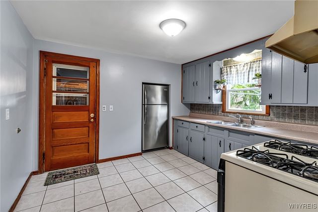 4012 Crescent Drive, Wheatfield, NY 14120