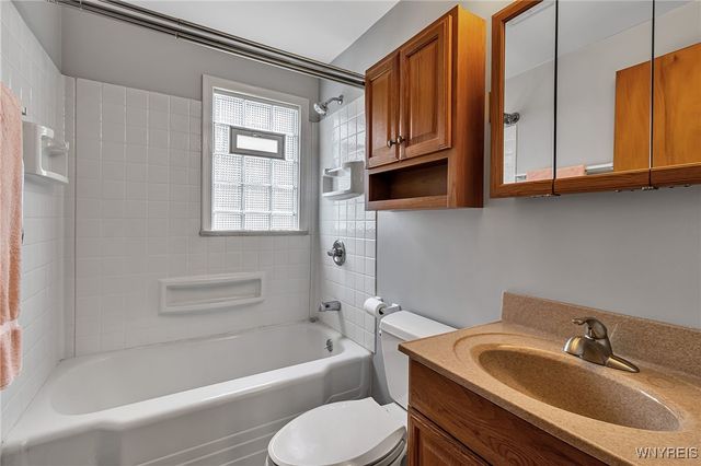 4012 Crescent Drive, Wheatfield, NY 14120