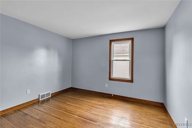 4012 Crescent Drive, Wheatfield, NY 14120