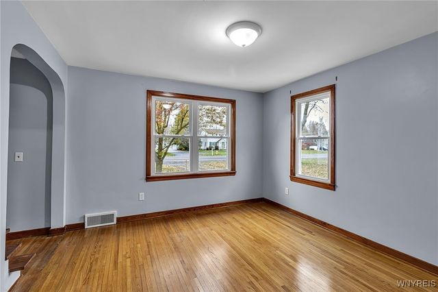 4012 Crescent Drive, Wheatfield, NY 14120