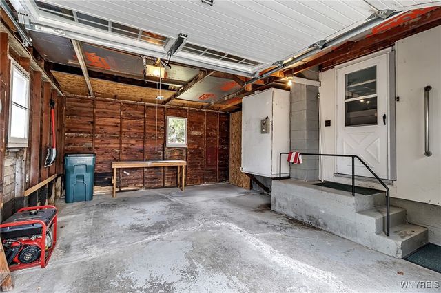 4012 Crescent Drive, Wheatfield, NY 14120