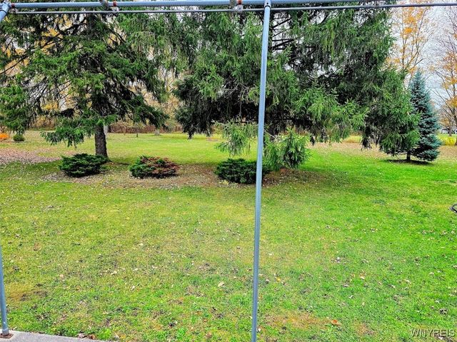 4012 Crescent Drive, Wheatfield, NY 14120