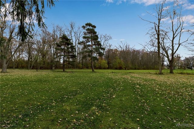 4012 Crescent Drive, Wheatfield, NY 14120