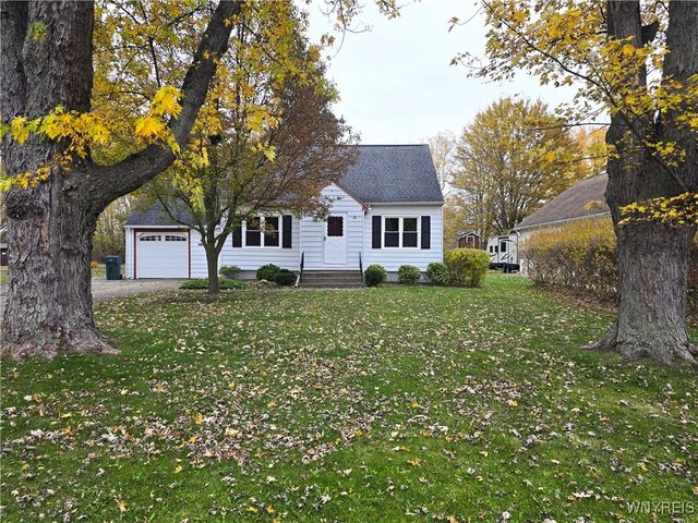 4012 Crescent Drive, Wheatfield, NY 14120