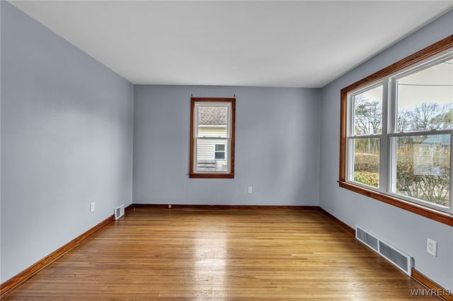 4012 Crescent Drive, Wheatfield, NY 14120